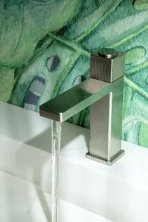 Смеситель для раковины Boheme Quad 159-NB автоматический никель брашированный