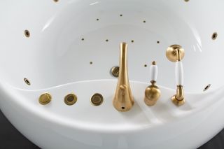 Акриловая ванна BelBagno отдельностоящая, белая BB30-1550