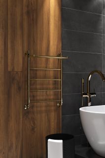 Полотенцесушитель водяной Indigo Line LLSHW70-50GDPK3 с полкой 70x50 см золото